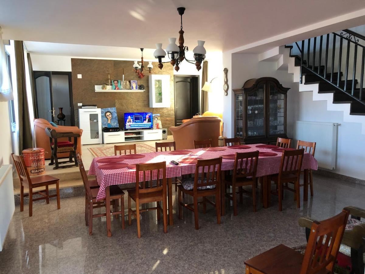 Pensiunea Cretisoara Cîmpulung Exterior foto
